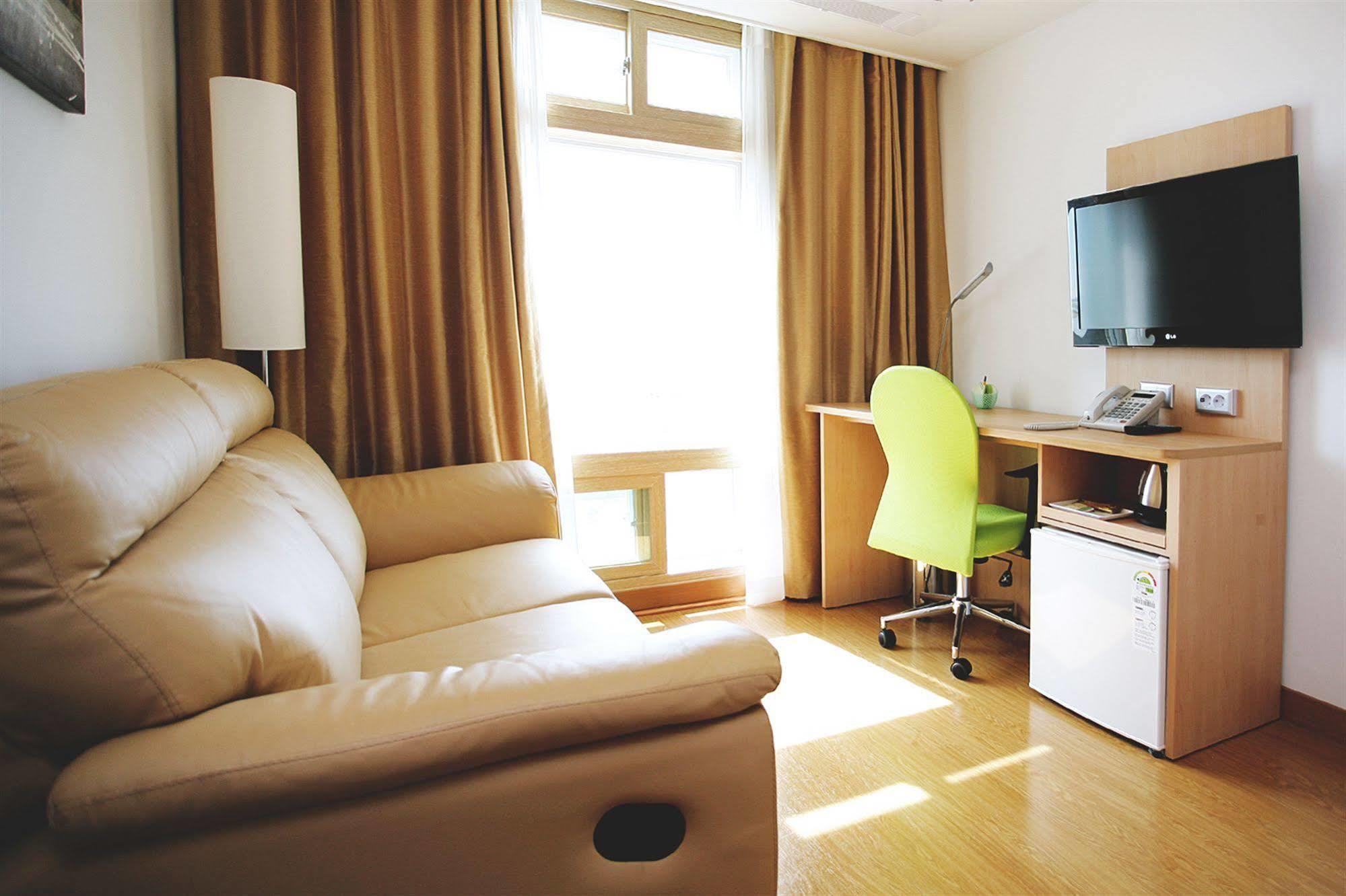 Gunsan Apple Tree Hotel מראה חיצוני תמונה